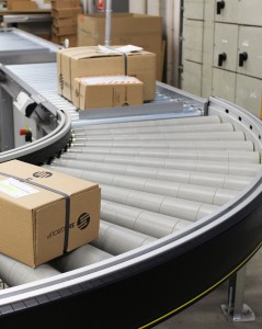 rullakaarrekuljetin pahvilaatikoille